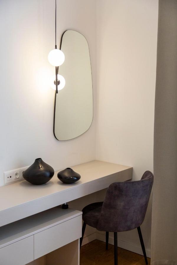 Luxurious Minimalist Residence With Sauna By Prestige Homes Budapest Eksteriør billede
