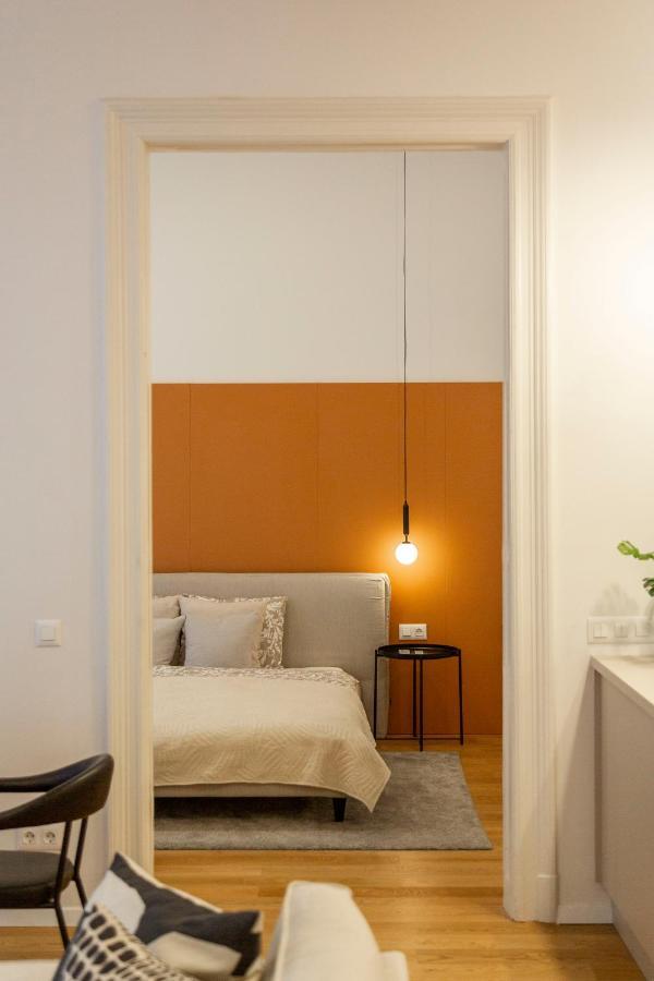 Luxurious Minimalist Residence With Sauna By Prestige Homes Budapest Eksteriør billede