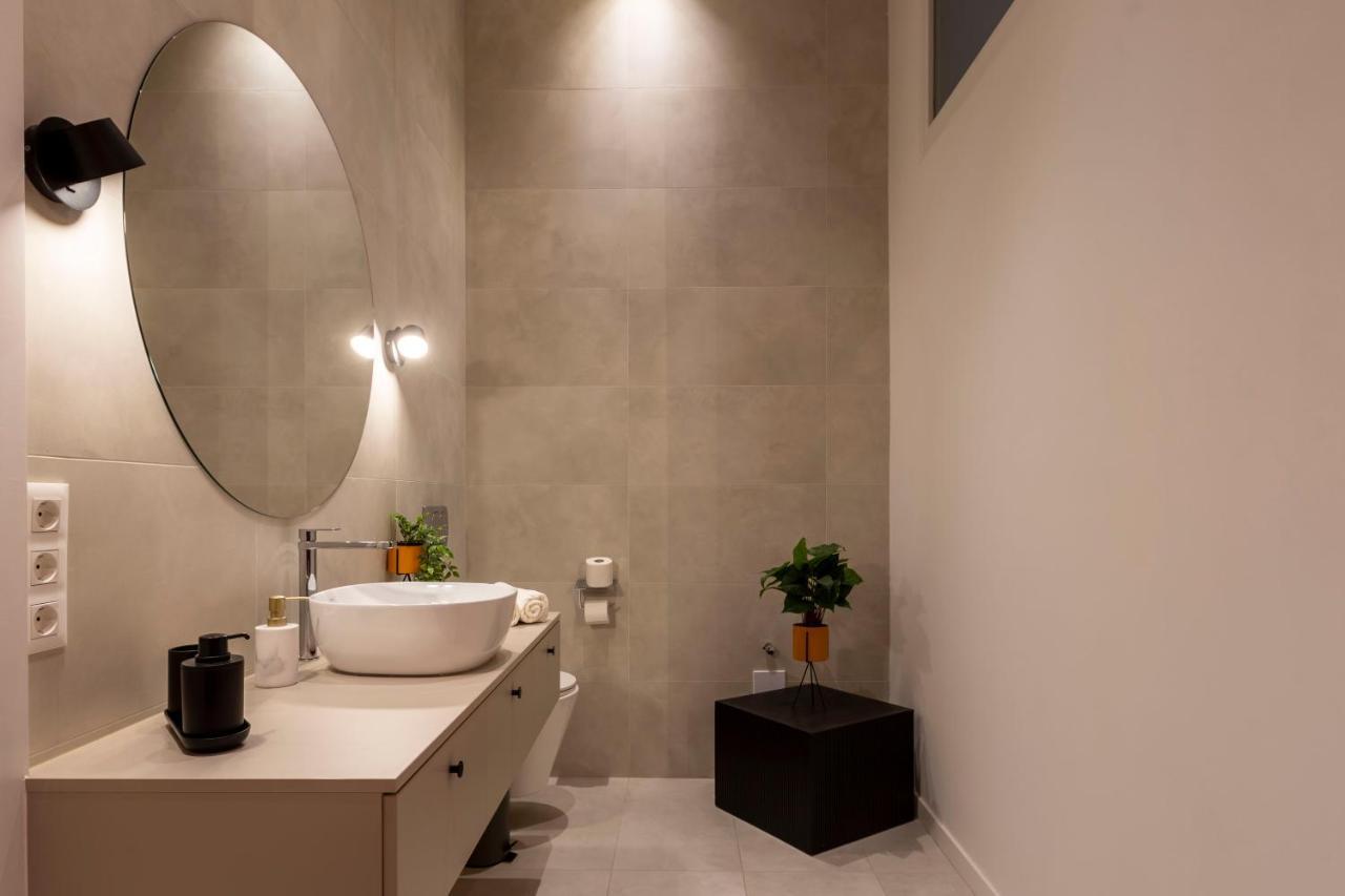 Luxurious Minimalist Residence With Sauna By Prestige Homes Budapest Eksteriør billede